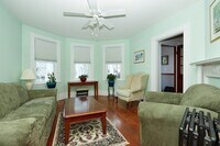 65 Roseclair St photo'