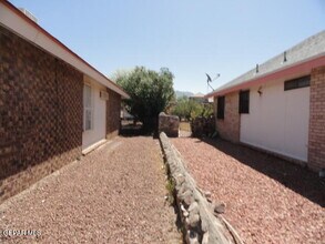 1124 Desierto Seco Dr in El Paso, TX - Building Photo - Building Photo