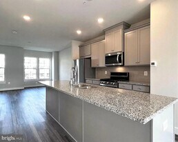 1207 Vermeer Ave in Gaithersburg, MD - Building Photo