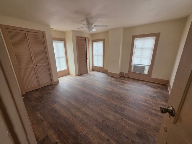 113 W Cypress St, Unit B
