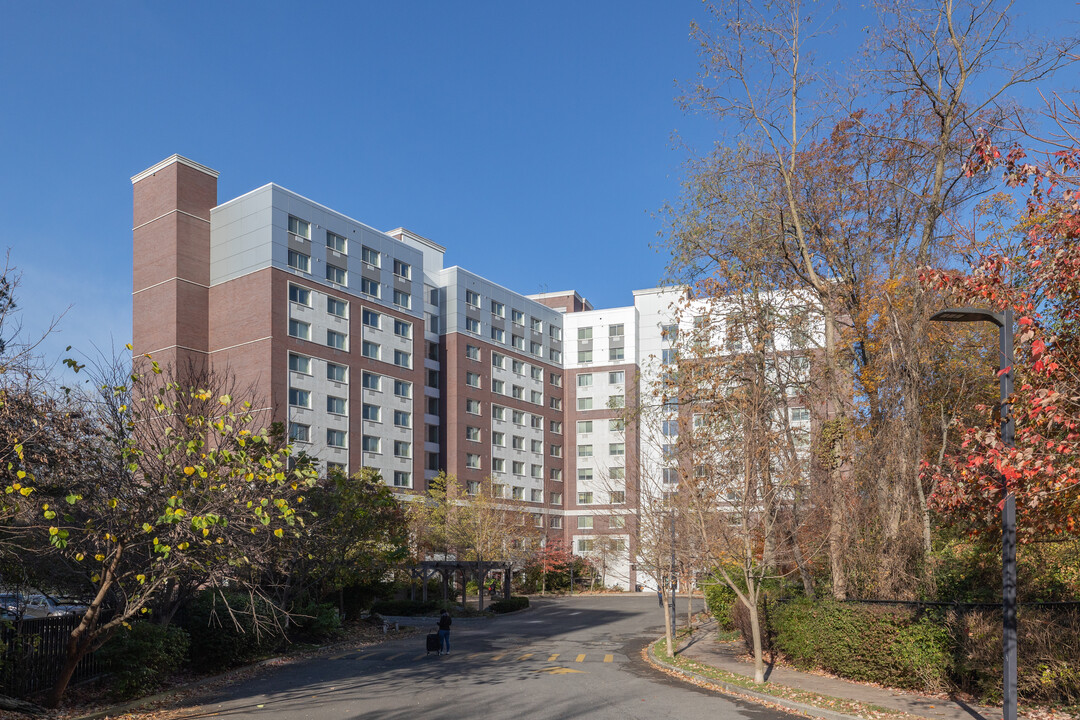 The Woodlands in Bronx, NY - Building Photo