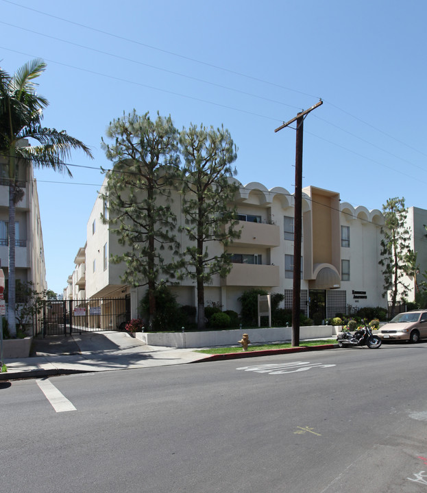 Kennington Apartments in Sherman Oaks, CA - Foto de edificio