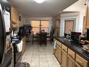 114 Sun Ray Loop in Laredo, TX - Building Photo - Building Photo