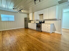 2107 14th St in Lubbock, TX - Building Photo