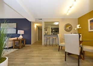 Sona at Harding in Nashville, TN - Building Photo - Building Photo