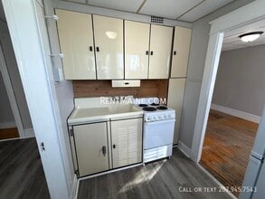 9 Catell St in Bangor, ME - Building Photo - Building Photo