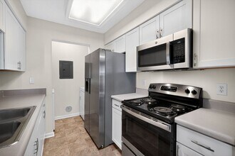 3830 New River Reach in Portsmouth, VA - Foto de edificio - Building Photo