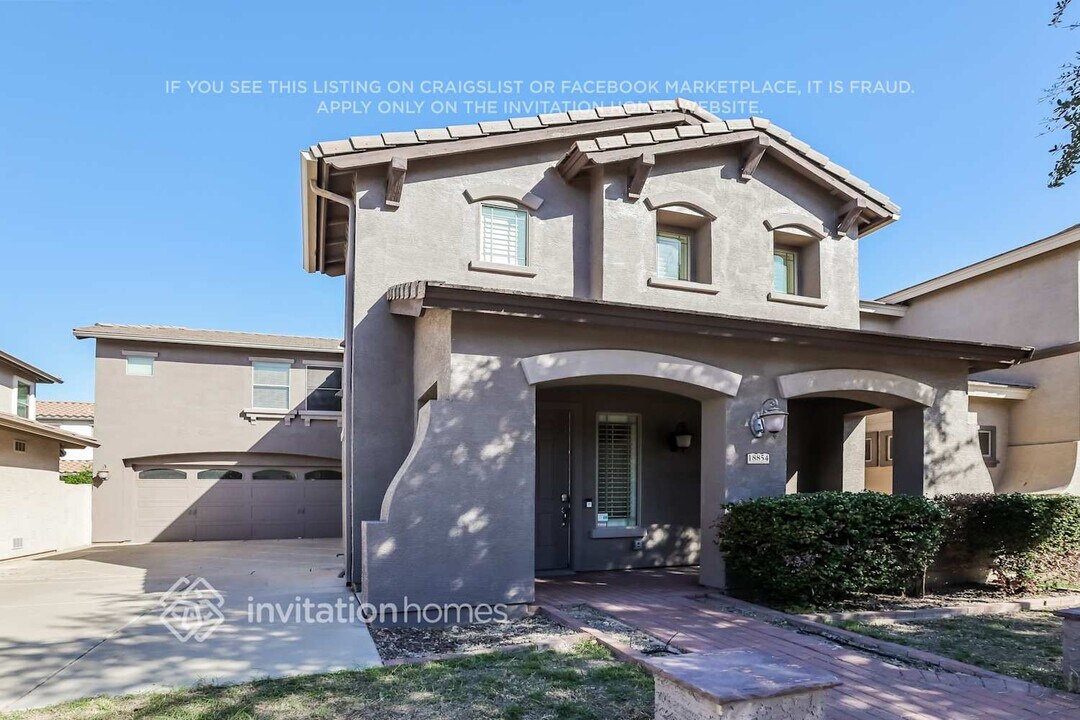 18854 E Swan Dr in Queen Creek, AZ - Foto de edificio