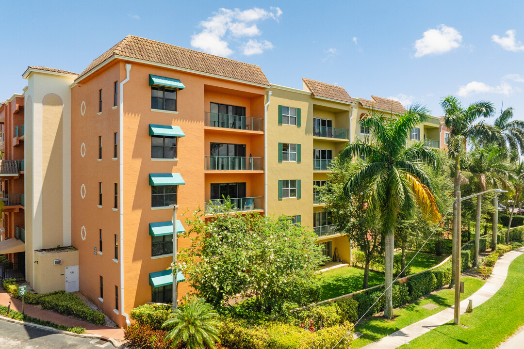 Park Place Condominiums in West Palm Beach, FL - Building Photo