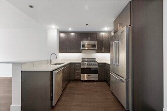 1100 Maxwell Ln in Hoboken, NJ - Foto de edificio - Building Photo