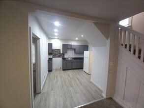 75 Waverly St in Highland Park, MI - Building Photo - Building Photo