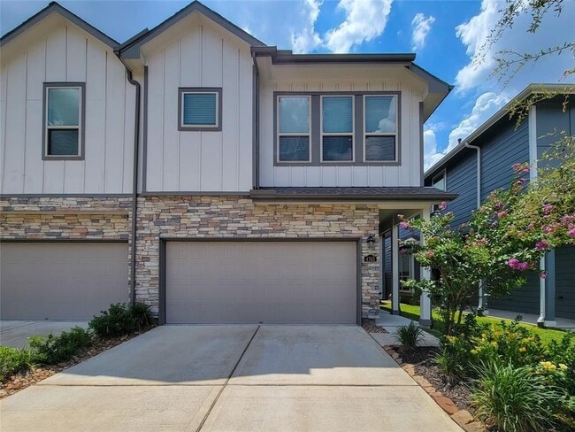 property at 4743 Glen Isle Dr