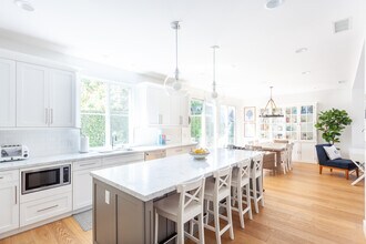 2661 Orange Ave in Costa Mesa, CA - Building Photo - Building Photo
