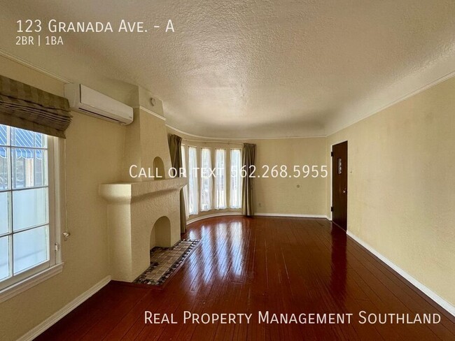 123 Granada Ave in Long Beach, CA - Foto de edificio - Building Photo