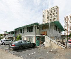 556 Kamoku St Apartments