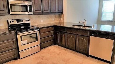 939 Shelby Ln in The Colony, TX - Building Photo - Building Photo