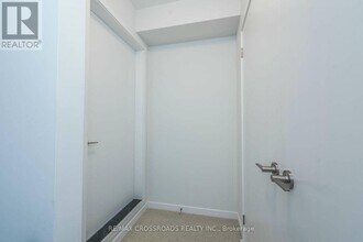 140 Honeycrisp Cres in Vaughan, ON - Building Photo - Building Photo