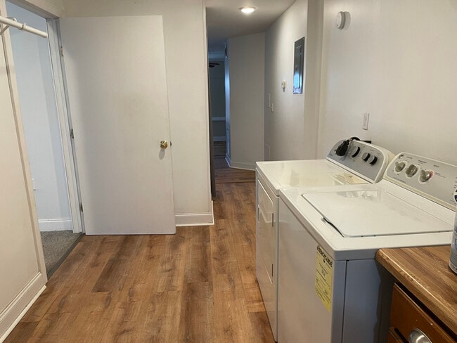 property at 723 W Light St