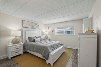Surf Apartments in Atlantic Beach, FL - Foto de edificio - Building Photo