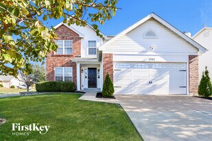 1702 Briarmanor Dr in O'Fallon, MO - Building Photo