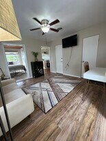 8330 Honolulu Dr, Unit 2 in Orlando, FL - Building Photo