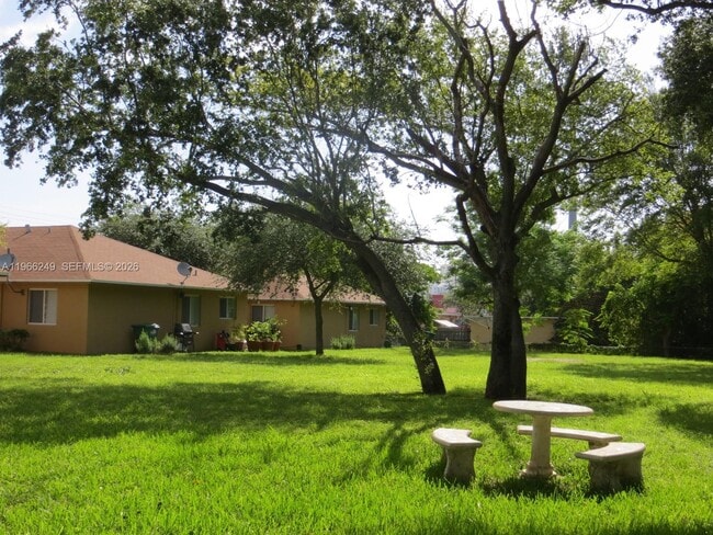 2522 NE 184th Terrace