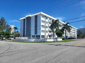 550 Bayshore Dr in Fort Lauderdale, FL - Building Photo
