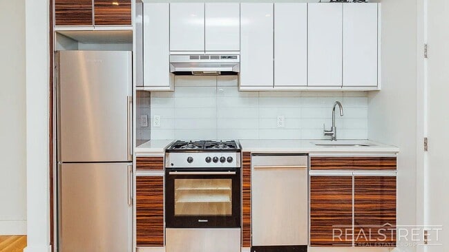 South 2nd Street, Unit 12