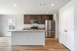 4239 Stuebner Hl Dr in Houston, TX - Building Photo - Building Photo