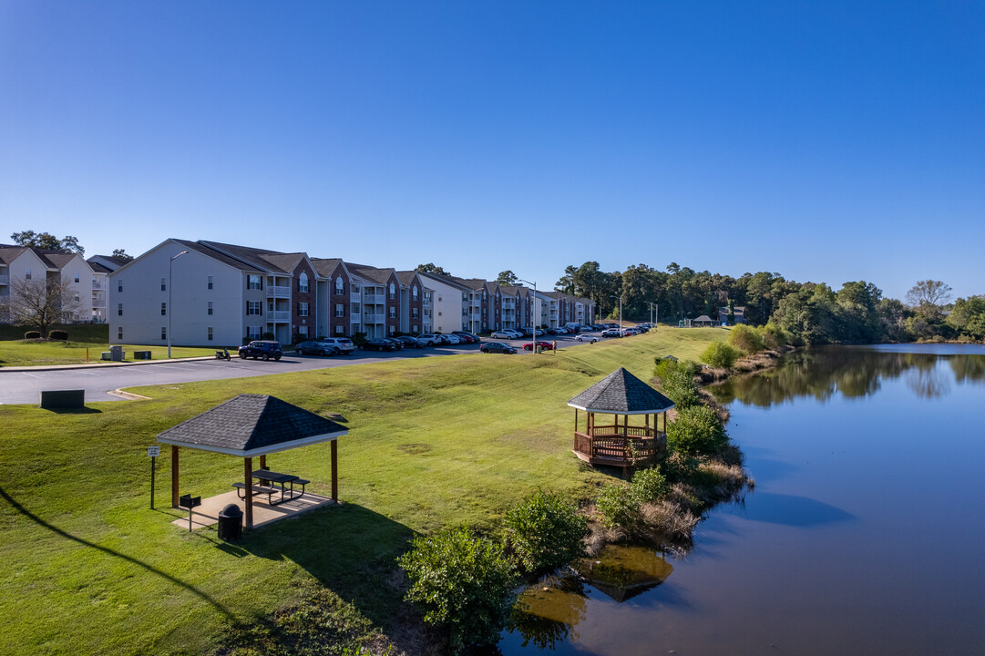 Hidden Lake in Fayetteville, NC - Foto de edificio