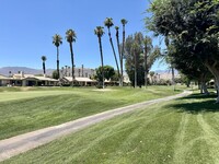 323 San Remo St in Palm Desert, CA - Foto de edificio - Building Photo