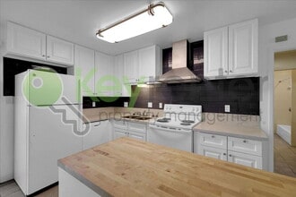 6201 Paris St in Citrus Heights, CA - Building Photo - Building Photo