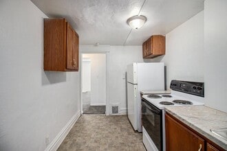 147 Isbell St in Lansing, MI - Building Photo - Building Photo