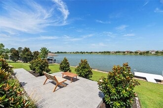 10823 Painted Crescent Ct in Cypress, TX - Foto de edificio - Building Photo