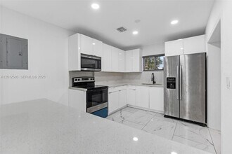 4530 SW 25th St in West Park, FL - Building Photo - Building Photo