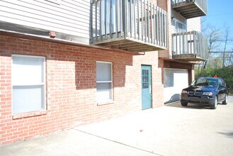 176 Littleton St, Apt 6, Unit 6 in West Lafayette, IN - Foto de edificio - Building Photo