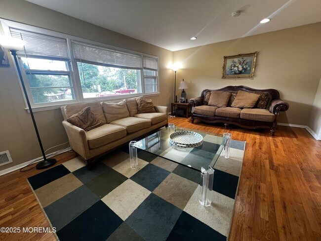 50 Whalepond Rd in Oakhurst, NJ - Building Photo - Building Photo