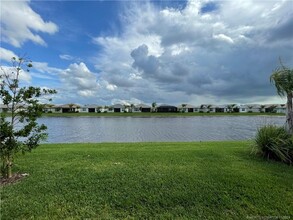 11396 SW Willow Ln in Port St. Lucie, FL - Building Photo - Building Photo