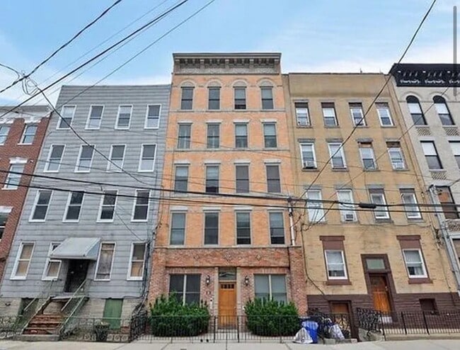 property at 412 Monroe St