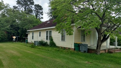 518 E 15th St in Lumberton, NC - Building Photo - Building Photo