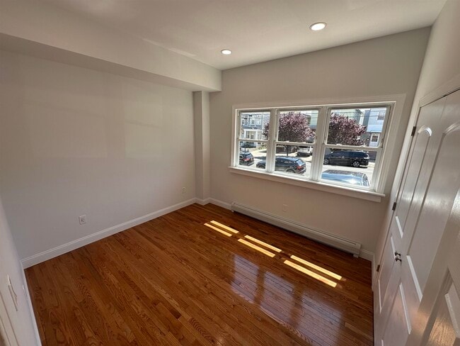 property at 81 W 54th St