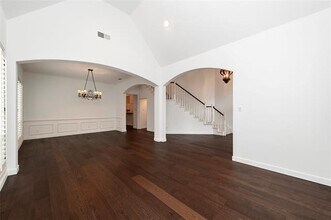 7100 Oakbrook Dr in Plano, TX - Building Photo - Building Photo
