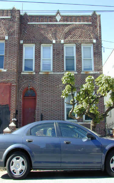 604 Georgia Ave in Brooklyn, NY - Foto de edificio