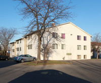 Brook Manor Apartment Homes in Syracuse, NY - Building Photo - Building Photo