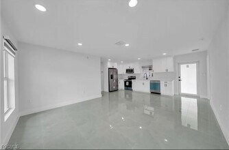 820 Hibiscus Ave in Lehigh Acres, FL - Building Photo - Building Photo