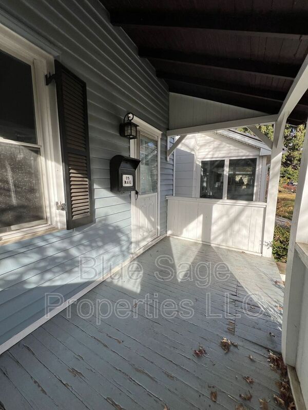 754 Buck Ln in Haverford, PA - Foto de edificio - Building Photo