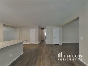 3326 W St Anne Ave in Phoenix, AZ - Building Photo - Building Photo