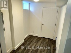 11 Donmore Ave in Toronto, ON - Building Photo - Building Photo