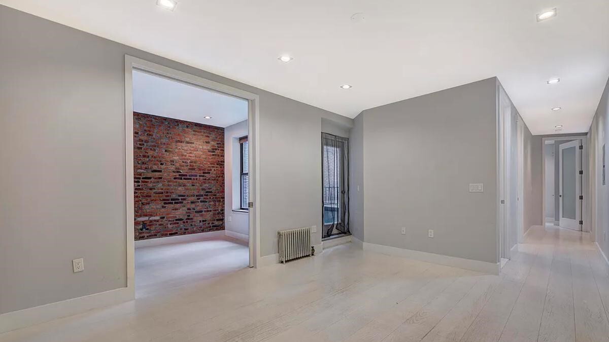 200 Stanton St in New York, NY - Building Photo