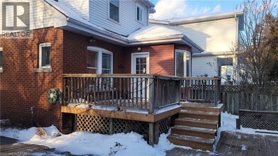 2296 New St in Burlington, ON - Building Photo - Building Photo